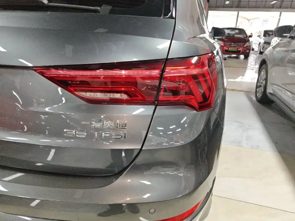 Audi Q3 2021 35 TFSI aggressive and dynamic model купить на сайте DeffCars
