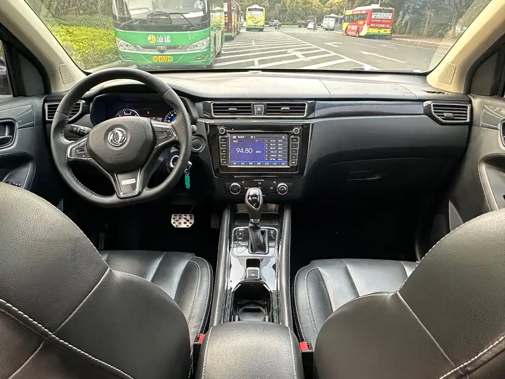 Fengguang 580 2017 1.5T CVT comfort model купить на сайте DeffCars