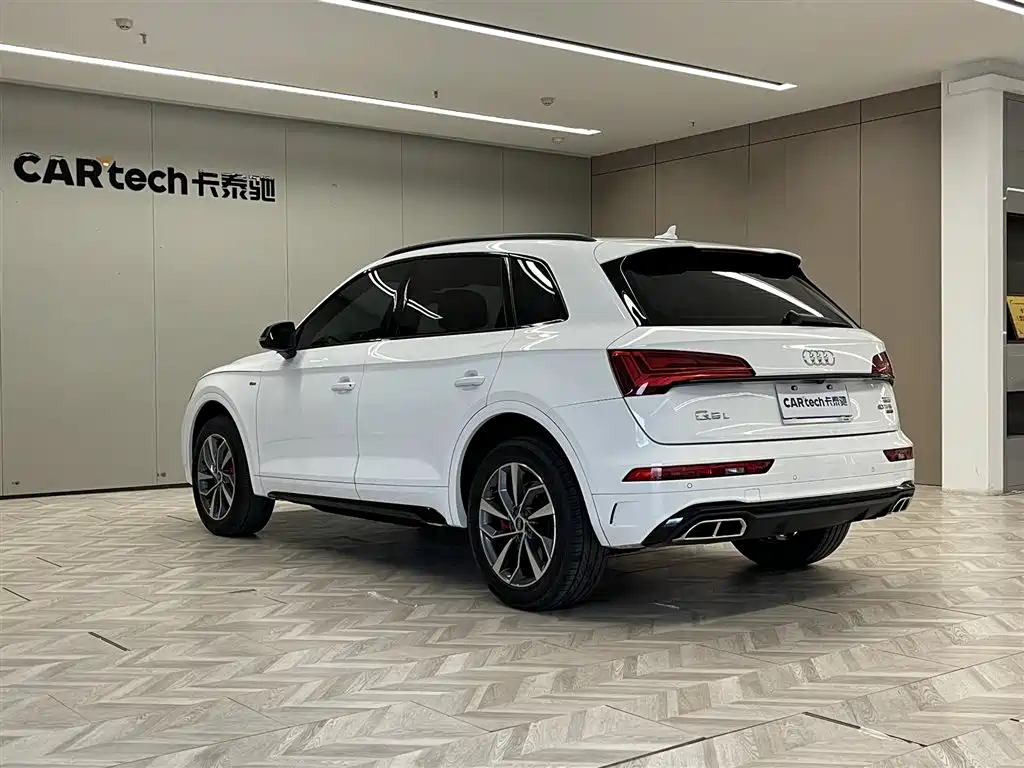 Audi Q5L 2024 40 TFSI luxury and dynamic model купить на сайте DeffCars