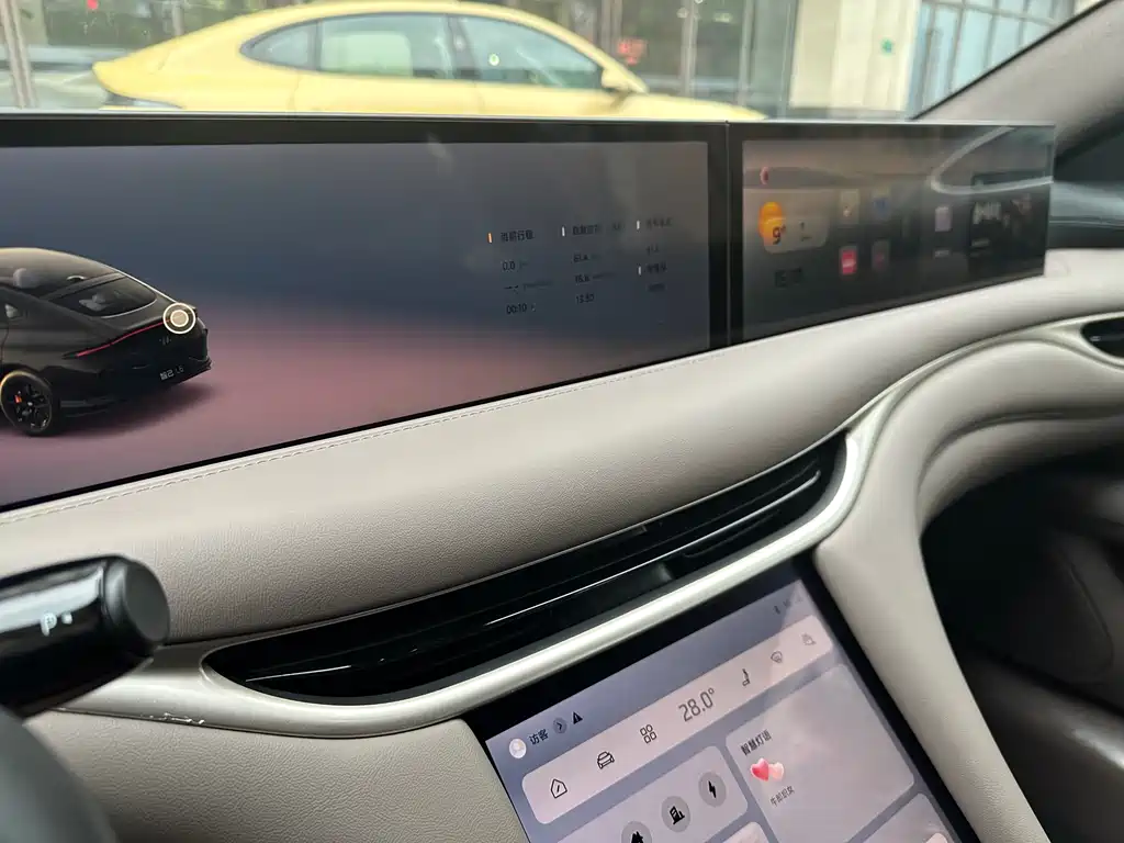 Zhiji L6 2025 Max+ купить на сайте DeffCars