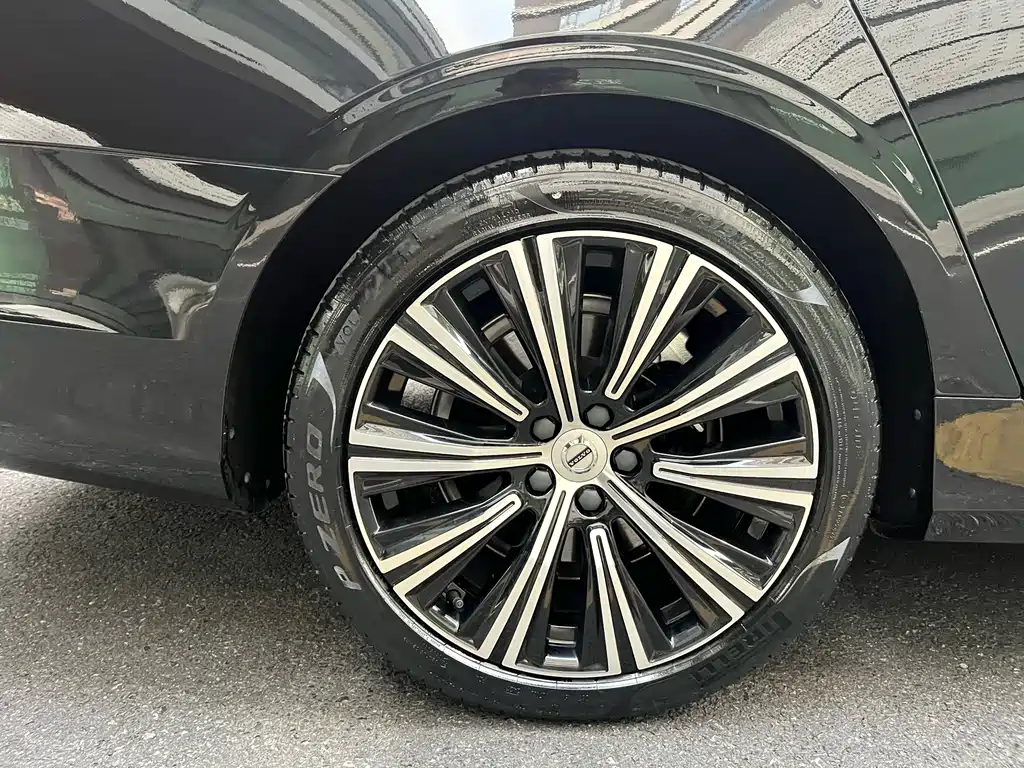 Volvo S90 2023 B5 Zhiyuan Luxury Edition купить на сайте DeffCars