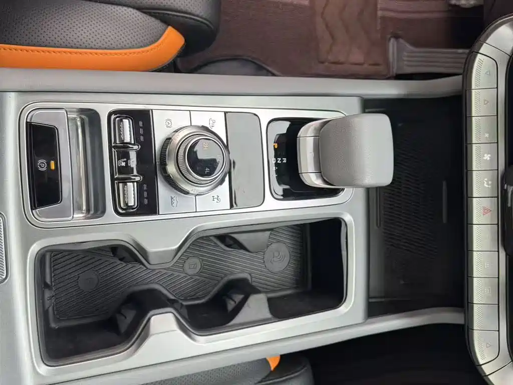 Beijing Off-Road BJ40 2024 2.0T New City Hunter Edition Knight Type купить на сайте DeffCars