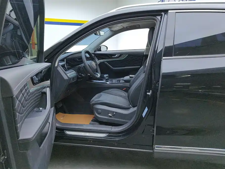Hongqi HS5 2022 facelift 2.0T Zhilian Flagship Edition купить на сайте DeffCars