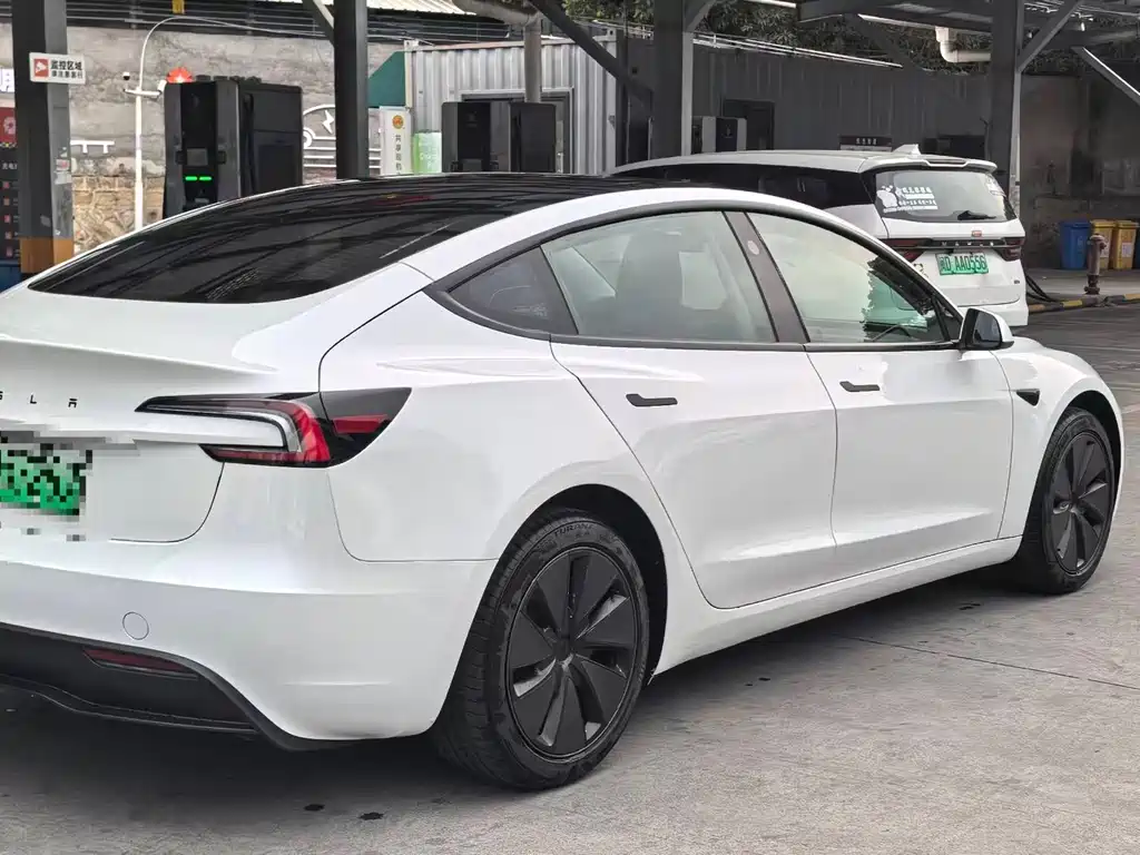 Model 3 2025 rear-wheel drive version купить на сайте DeffCars