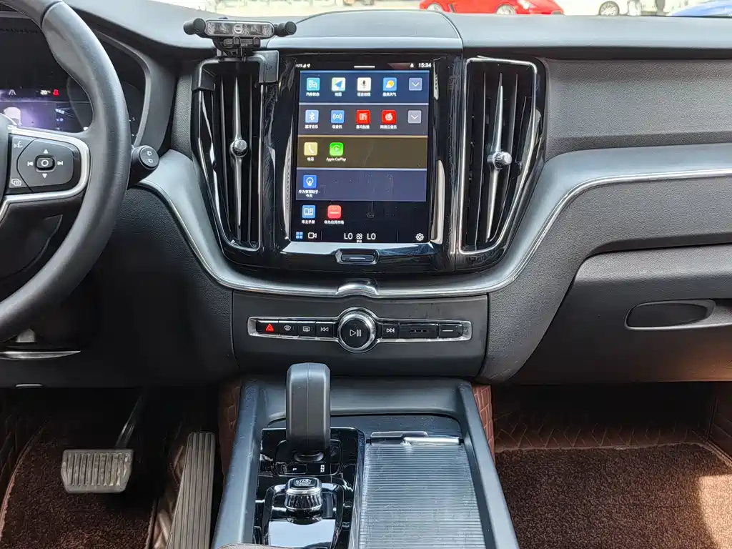 Volvo XC60 2024 B5 four-wheel drive Zhiyi Luxury Edition купить на сайте DeffCars