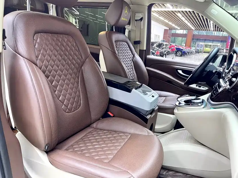 Mercedes-Benz V-Class 2018 V 260 L Premium Extended Edition National VI купить на сайте DeffCars