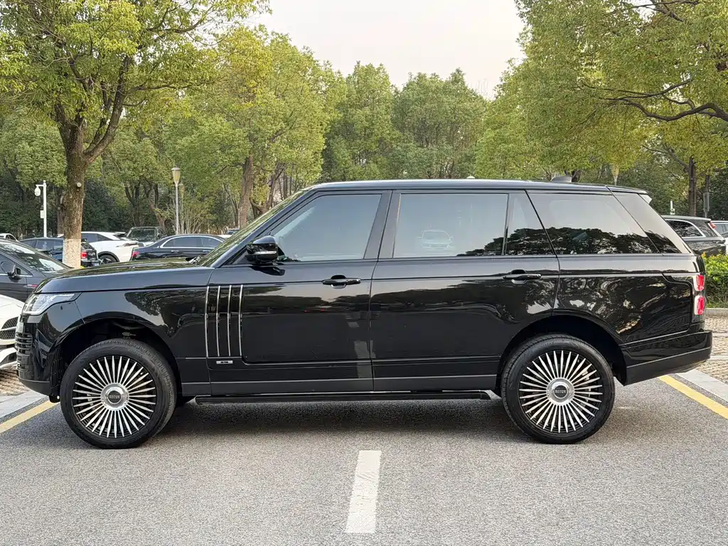 Range Rover 2020 3.0 L6 Legend Extended Edition купить на сайте DeffCars
