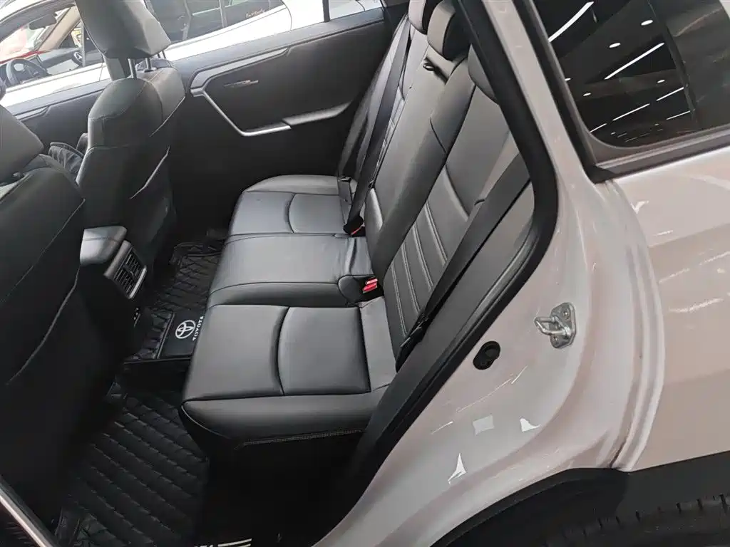 RAV4 Rongfang 2023 2.0L CVT two-wheel drive 20th anniversary platinum commemorative edition купить на сайте DeffCars