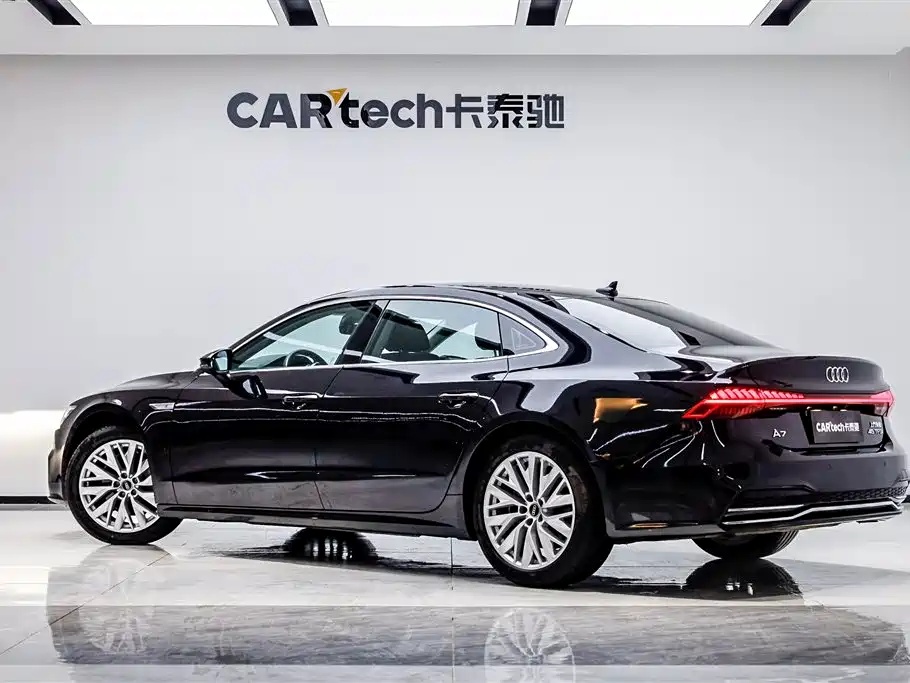 Audi A7L 2024 45TFSI S-line Dream Building Liquid Crystal Package купить на сайте DeffCars