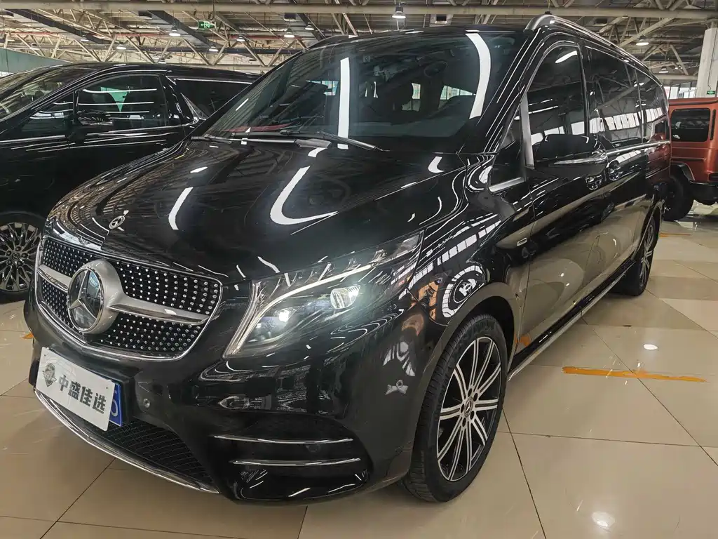 Mercedes-Benz V-Class 2022 V 260 L Long Wheelbase Luxury Edition купить на сайте DeffCars