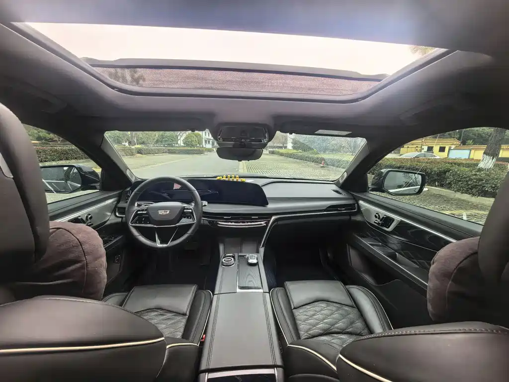 Cadillac CT6 2023 28T Premium Model купить на сайте DeffCars