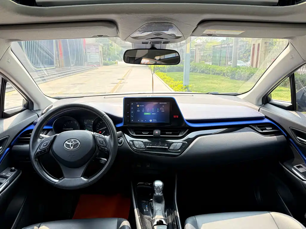 Toyota C-HR 2021 2.0L Luxury Edition купить на сайте DeffCars
