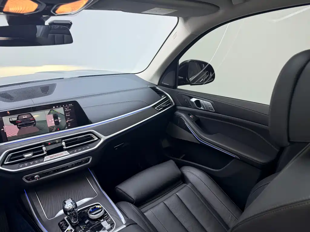 BMW X7 2019 xDrive40i Leading Luxury Package купить на сайте DeffCars