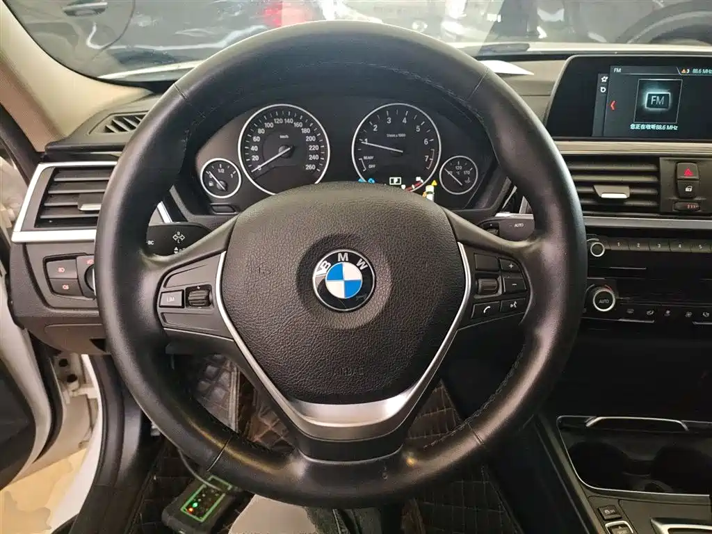 BMW 3 Series 2018 320Li Fashion Model купить на сайте DeffCars