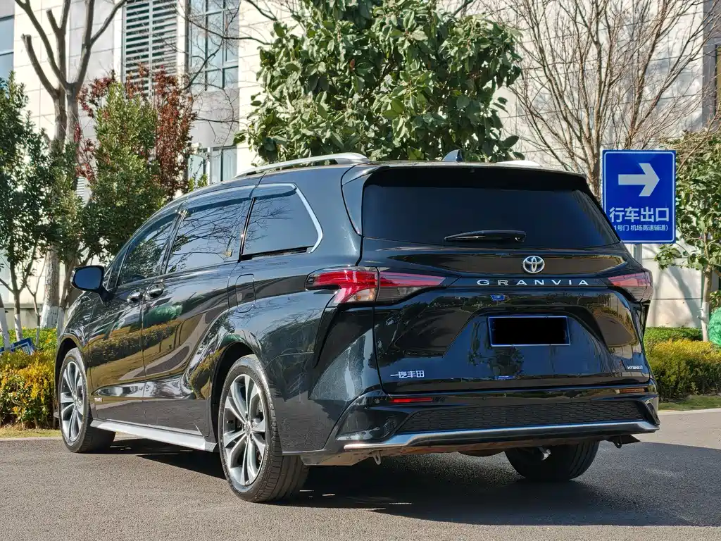 Grevia 2023 2.5L Hybrid Monarch VIP Edition купить на сайте DeffCars