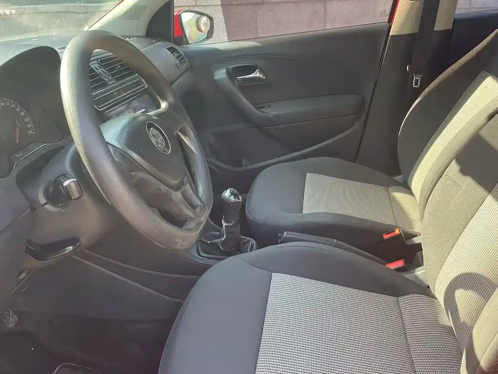 Polo 2016 1.4L manual fashion model купить на сайте DeffCars