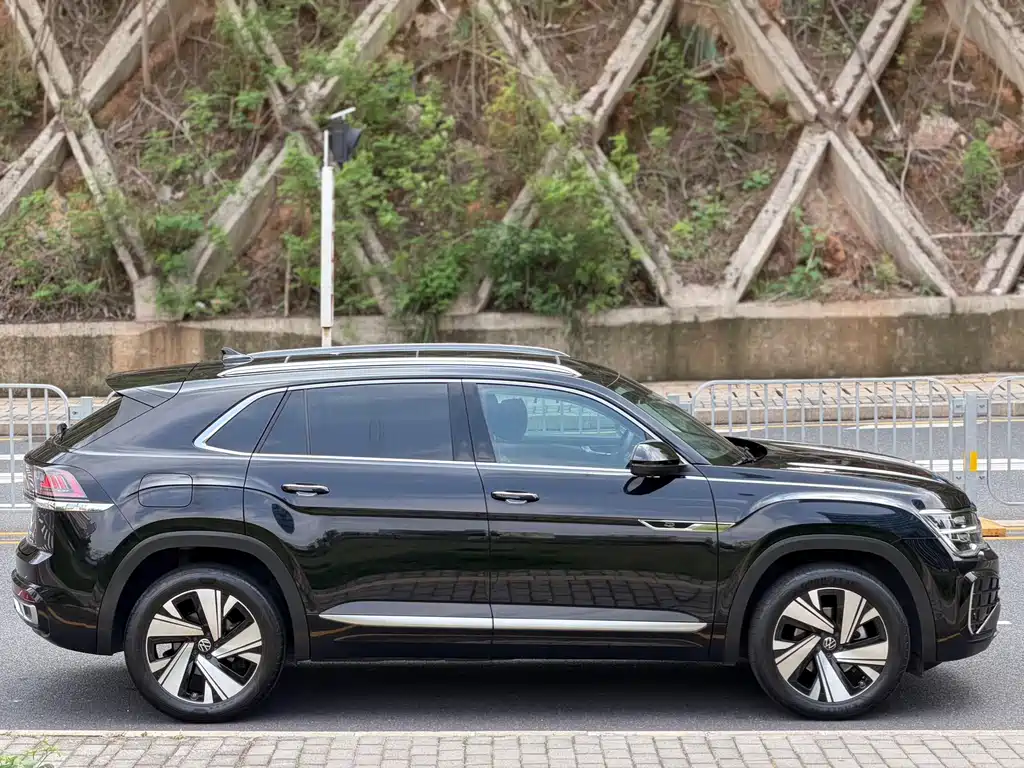 Touron 2024 Touron X 380TSI four-wheel drive luxury version купить на сайте DeffCars