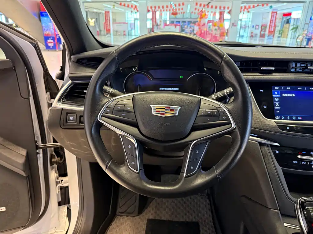 Cadillac XT5 2022 2.0T two-wheel drive luxury model купить на сайте DeffCars