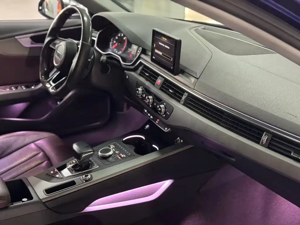 Audi A4L 2018 30th Anniversary Model 40 TFSI Enterprising купить на сайте DeffCars