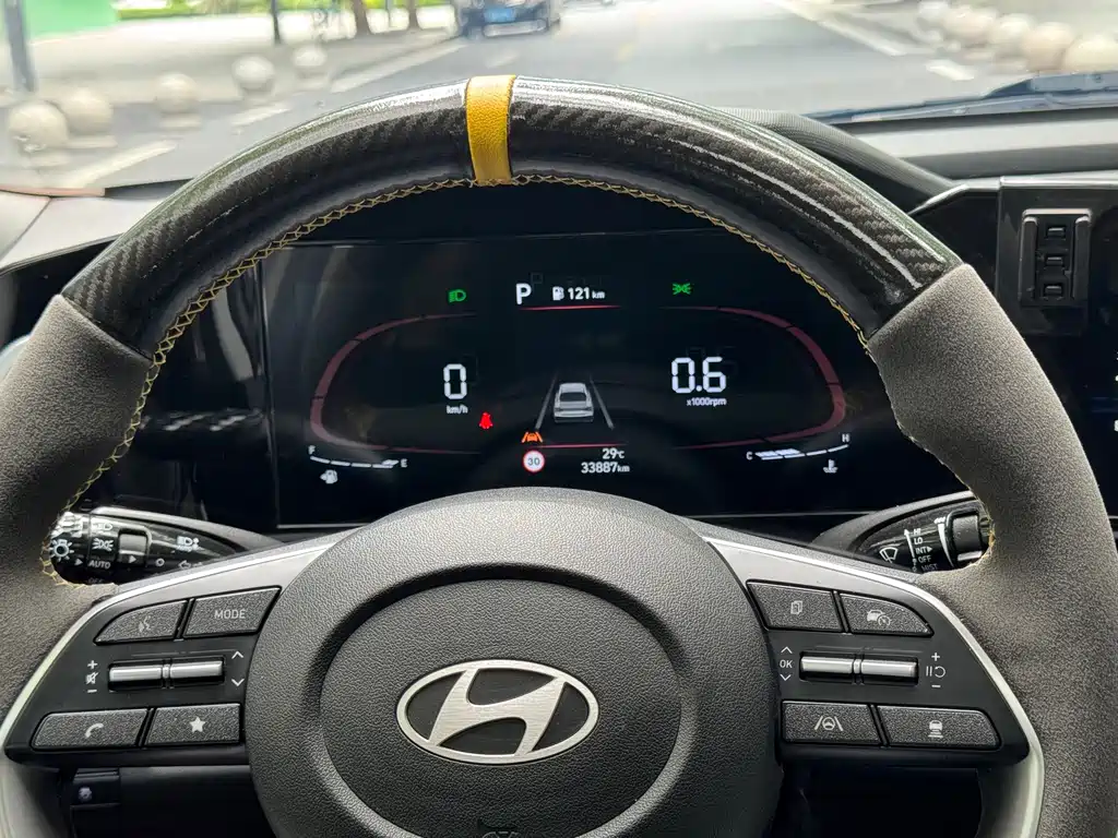 Elantra 2023 1.5L CVT LUX Premium Edition купить на сайте DeffCars
