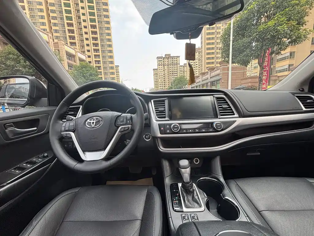 Highlander 2018 2.0T four-wheel drive premium version, 7 seats, National VI купить на сайте DeffCars