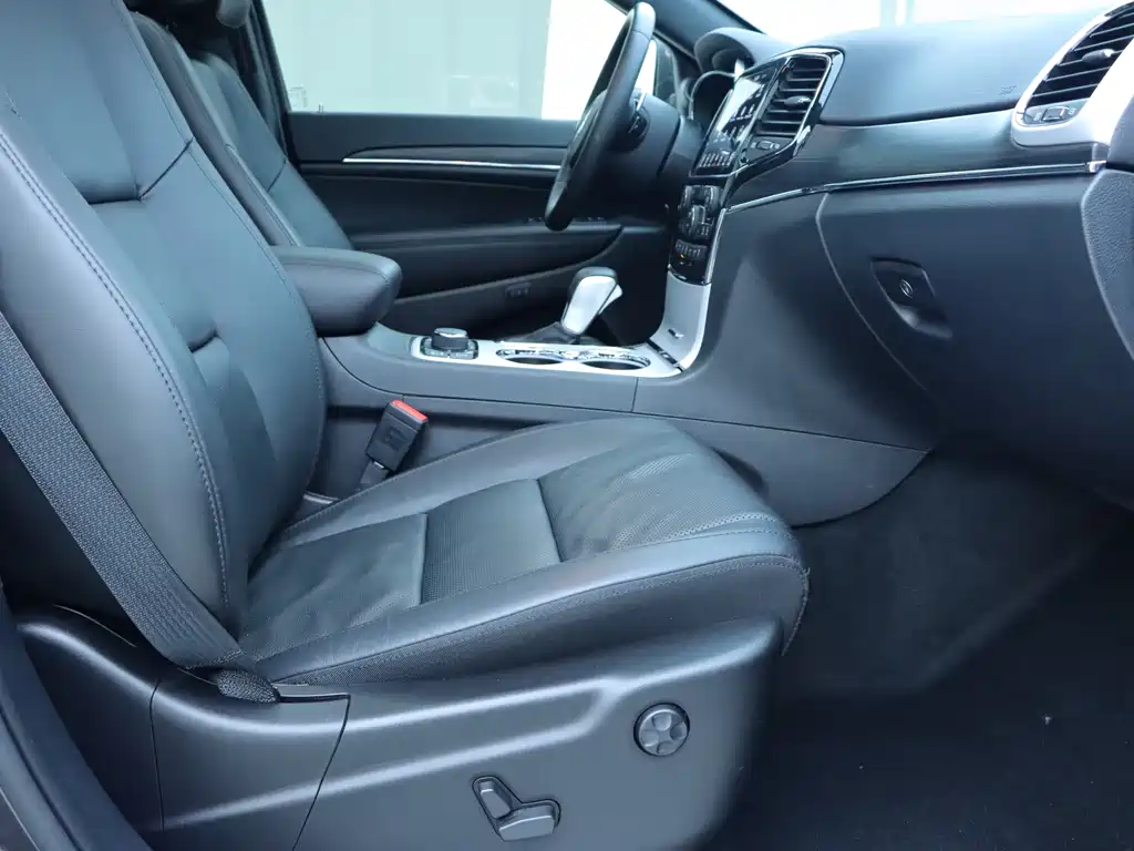 Grand Cherokee imported 2020 3.0L Elite Navigation Edition купить на сайте DeffCars