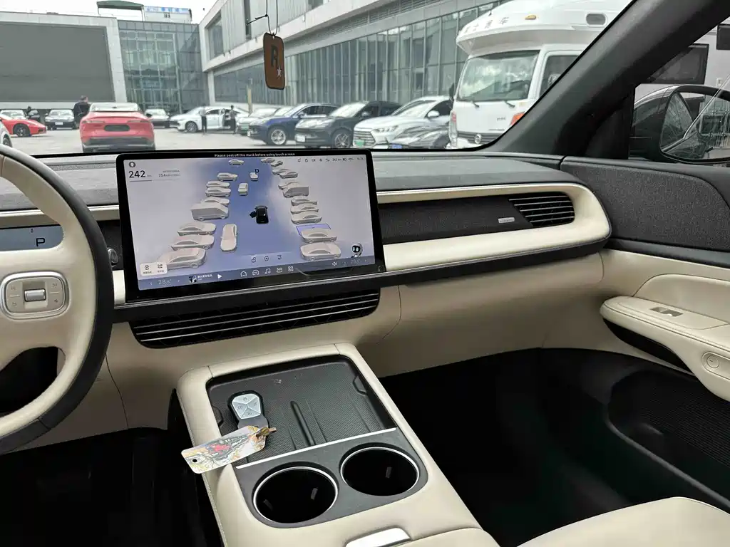 Xpeng G6 2023 model 580 long battery life Max купить на сайте DeffCars