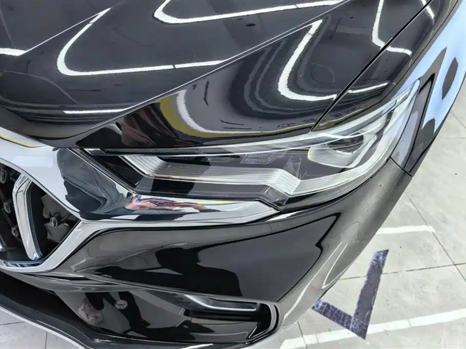 Hongqi HS5 2022 2.0T Zhilian Qixiang four-wheel drive version купить на сайте DeffCars
