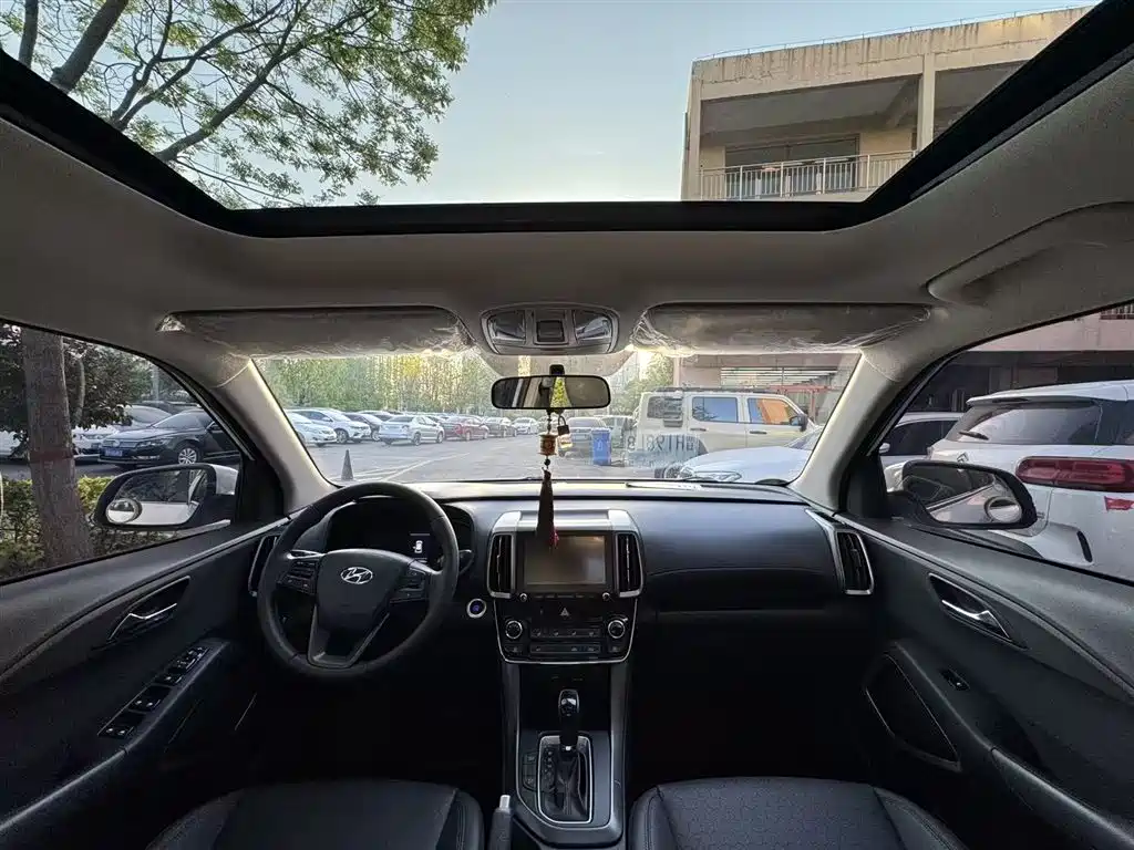 Beijing Hyundai ix35 2018 2.0L automatic two-wheel drive Zhiyong·Enjoy Edition купить на сайте DeffCars