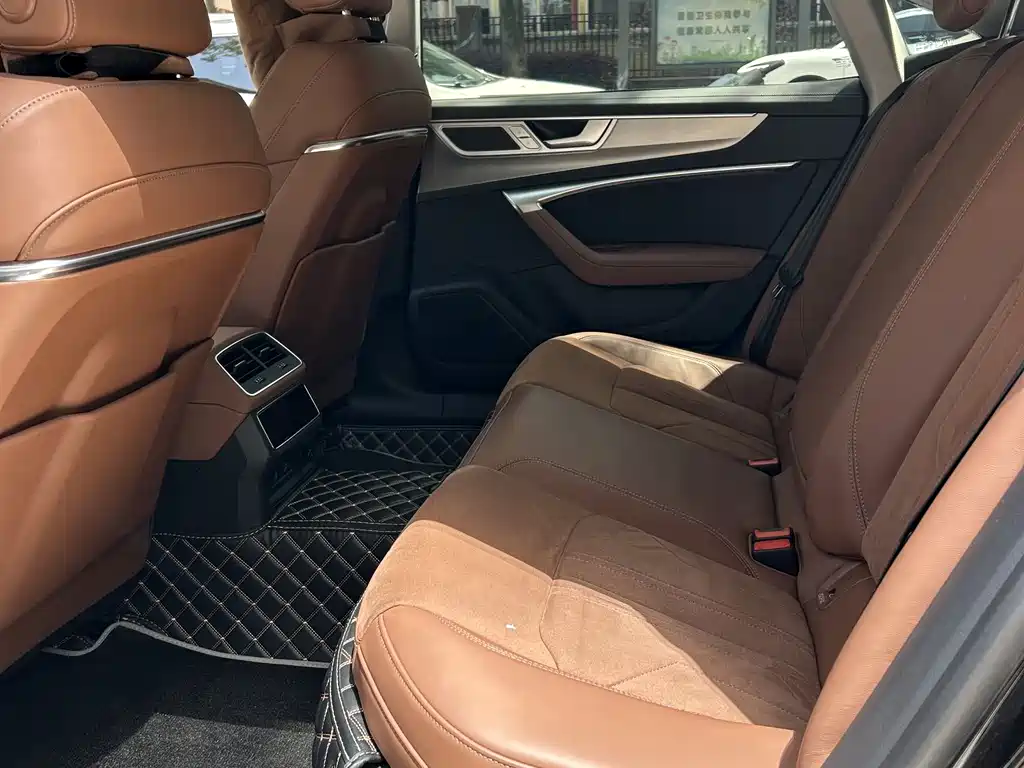 Audi A7L 2024 45 TFSI luxury model купить на сайте DeffCars