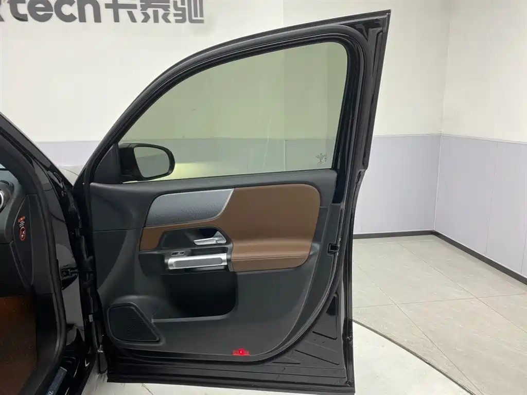Mercedes-Benz GLB 2023 GLB 200 Fashion Model купить на сайте DeffCars