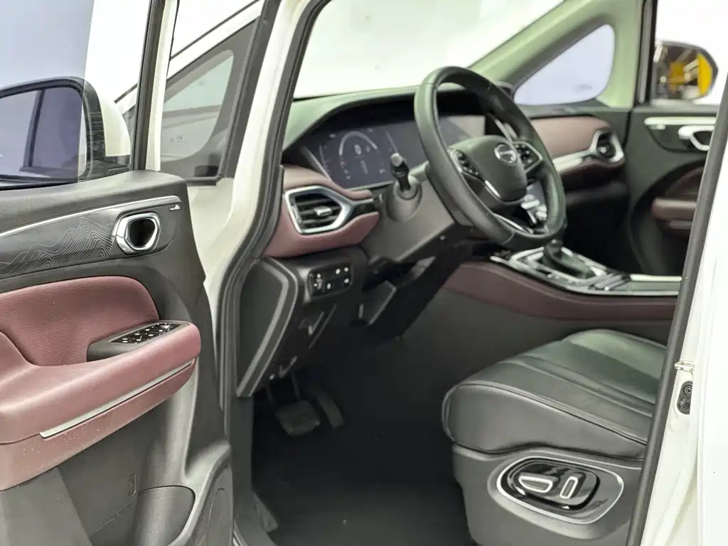 Trumpchi M6 2023 PRO 270T DCT Exclusive Edition купить на сайте DeffCars