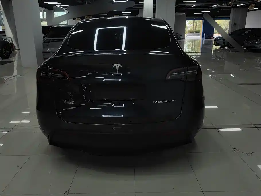 Model Y 2024 rear-wheel drive version купить на сайте DeffCars
