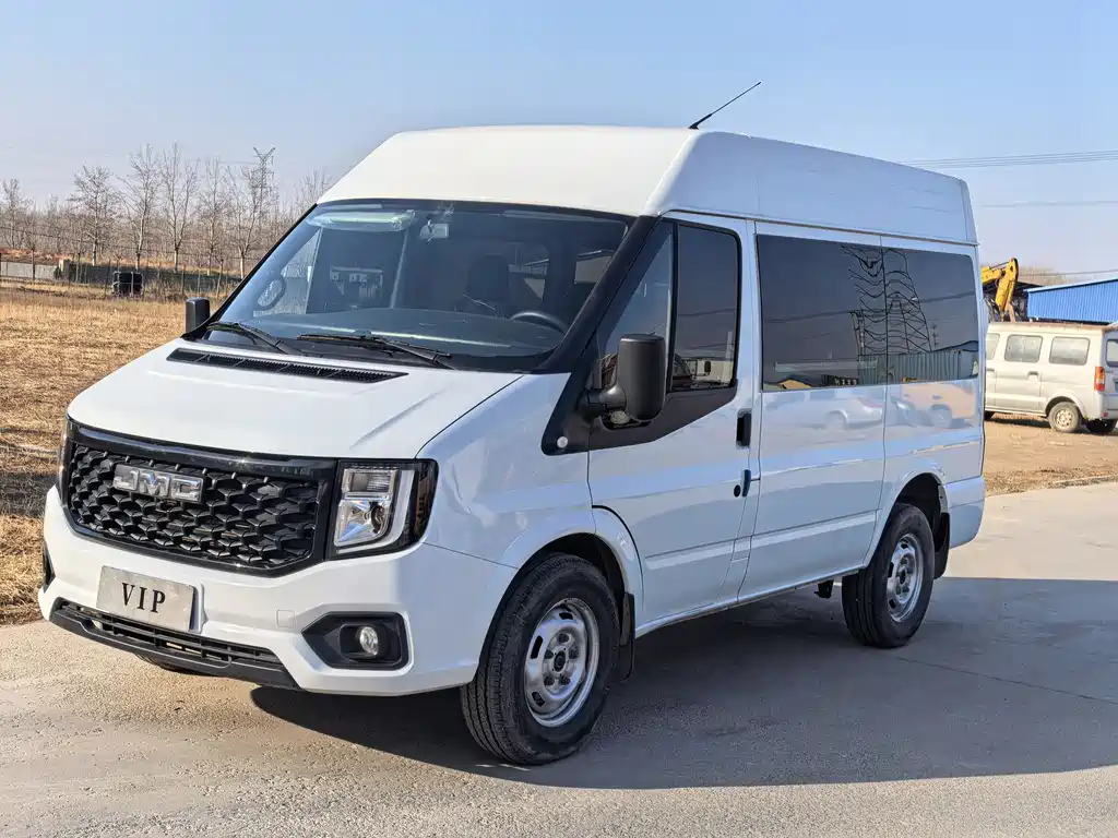 Jiangling Fushun 2023 2.0T automatic short-axis medium-high-roof commercial multi-purpose passenger vehicle with 6 seats купить на сайте DeffCars