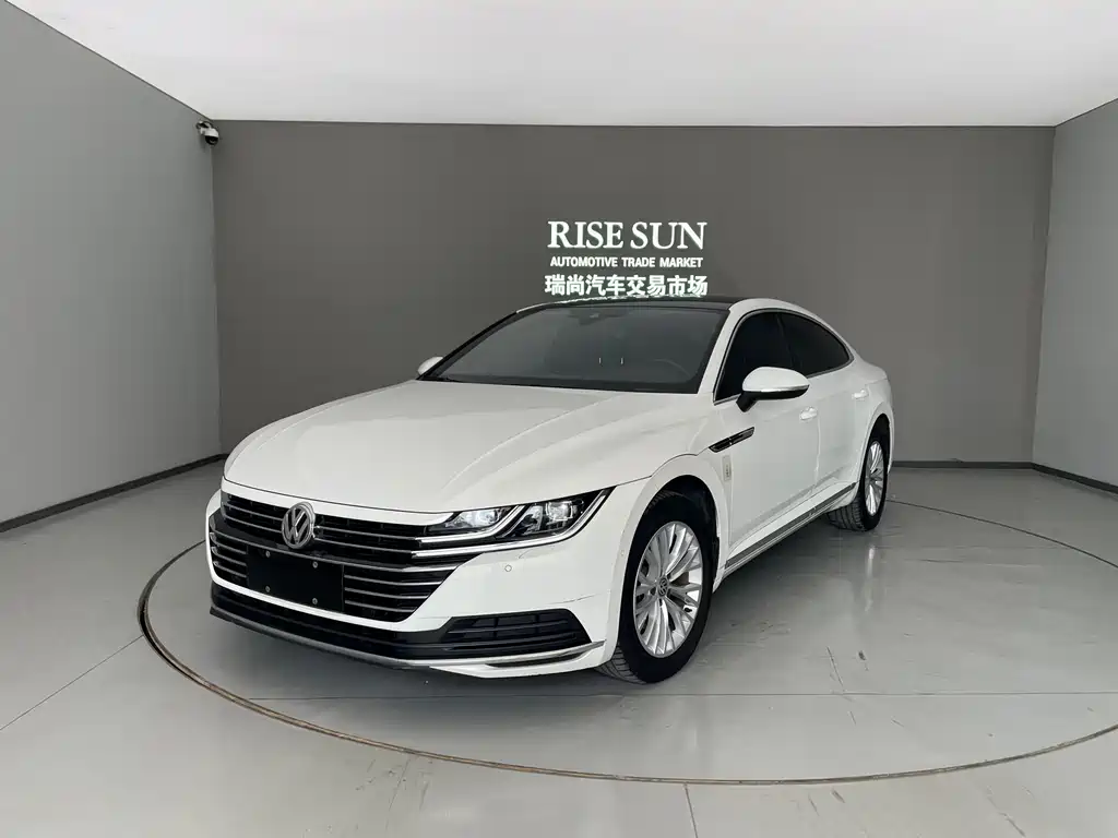 FAW-Volkswagen CC 2019 330TSI Charming Edition National V купить на сайте DeffCars