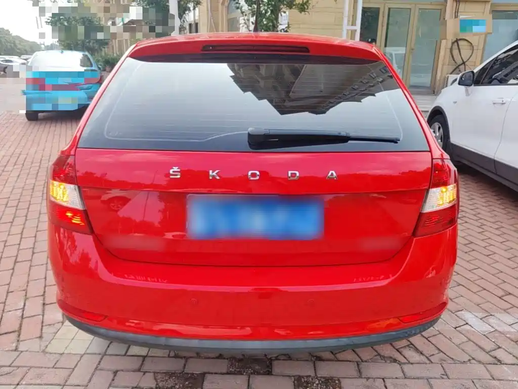 Xindong 2019 facelift 1.5L automatic standard version National V купить на сайте DeffCars
