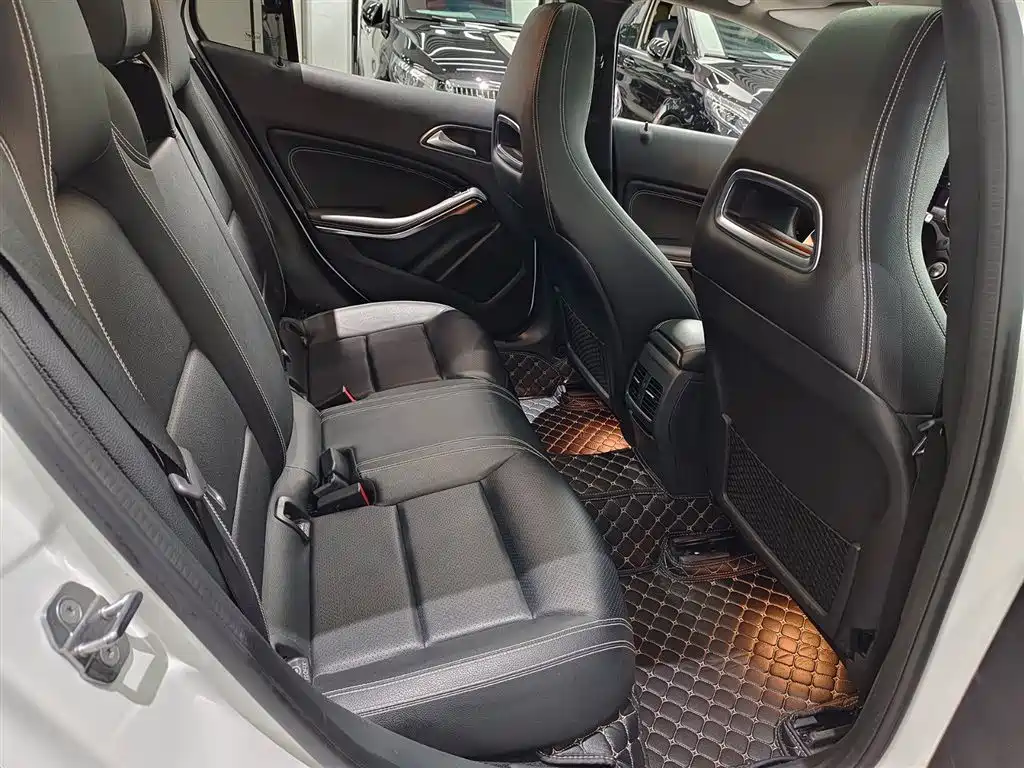 Mercedes-Benz GLA 2019 GLA 200 Fashion Model купить на сайте DeffCars