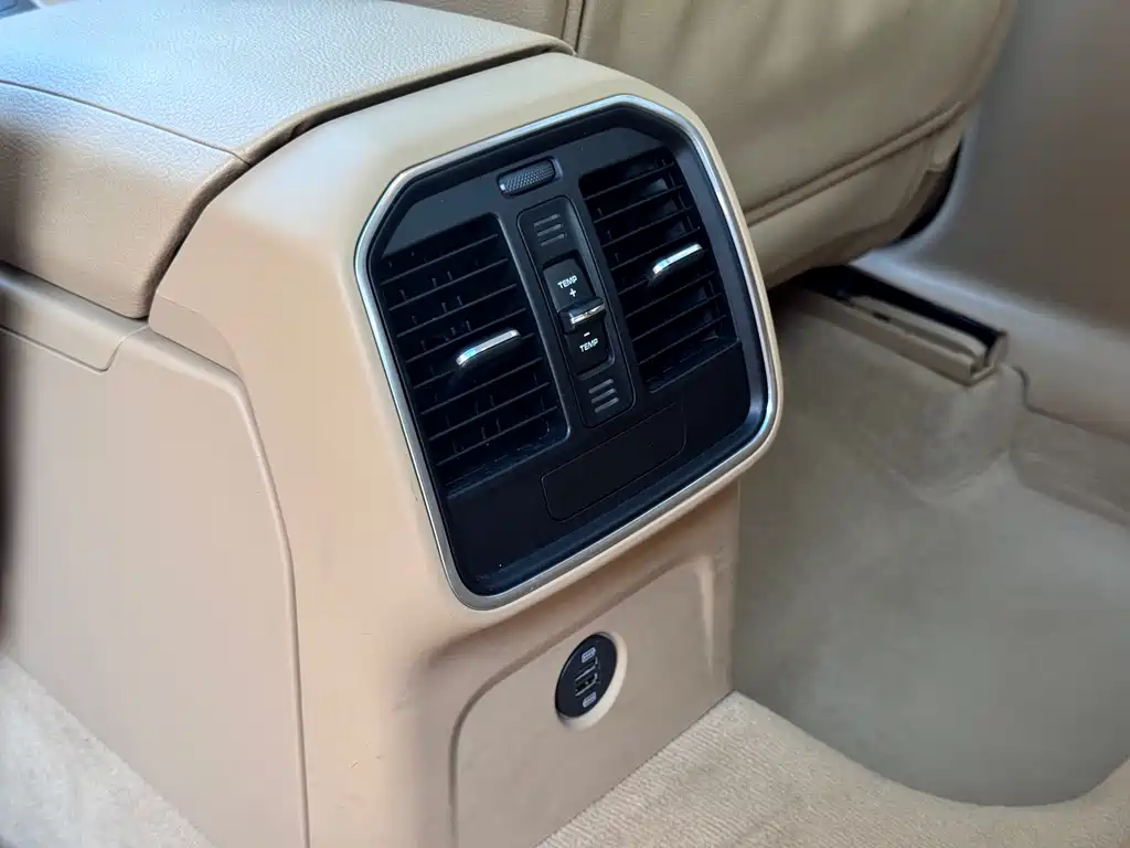 Macan 2017 Macan 2.0T купить на сайте DeffCars