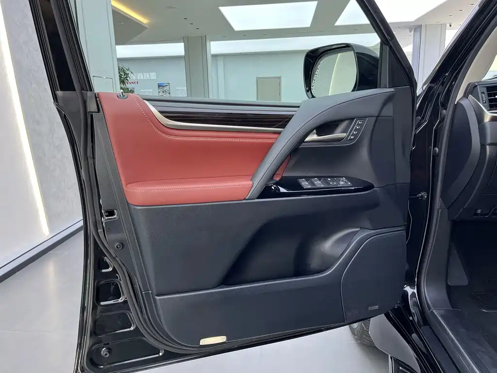Lexus LX 2019 570 Premium Luxury Edition купить на сайте DeffCars