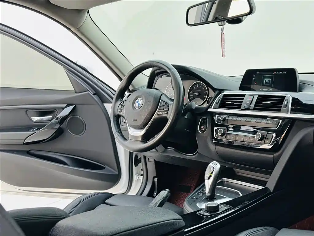 BMW 3 Series 2018 320Li Fashion Model купить на сайте DeffCars