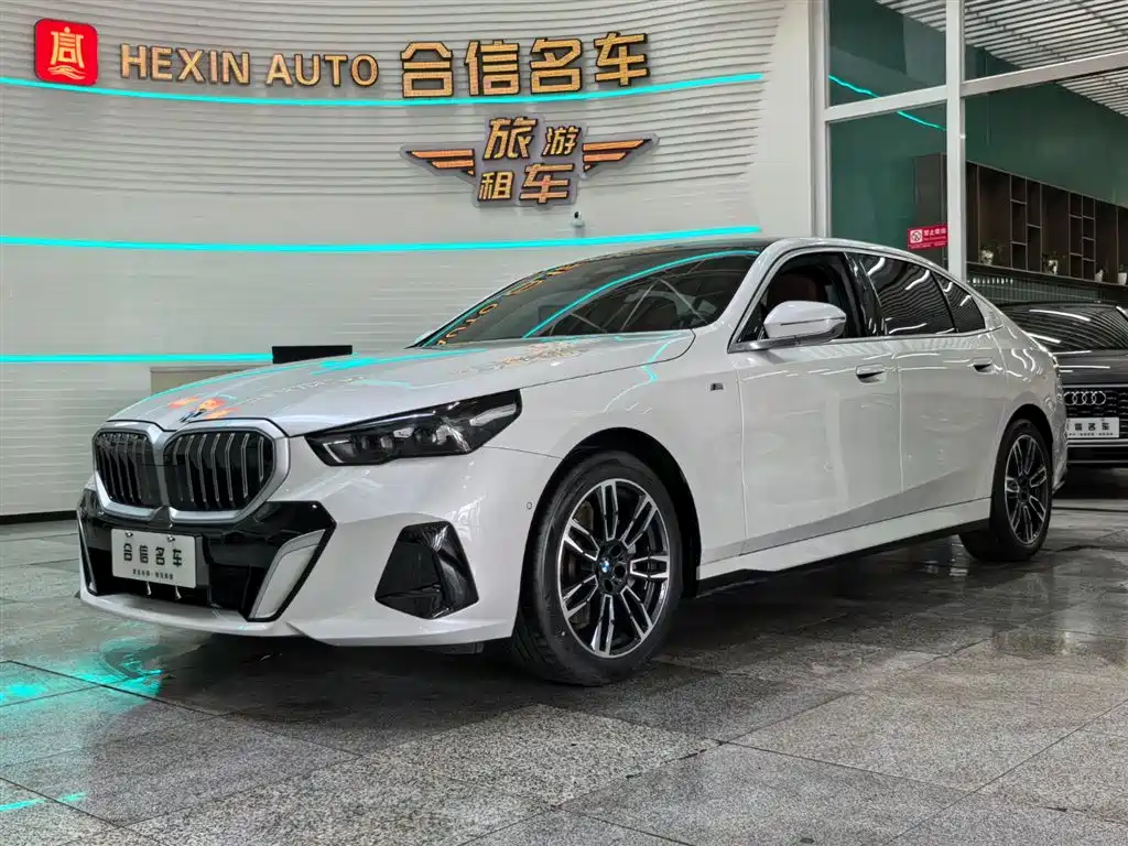 BMW 5 Series 2024 530Li xDrive M Sports Package купить на сайте DeffCars