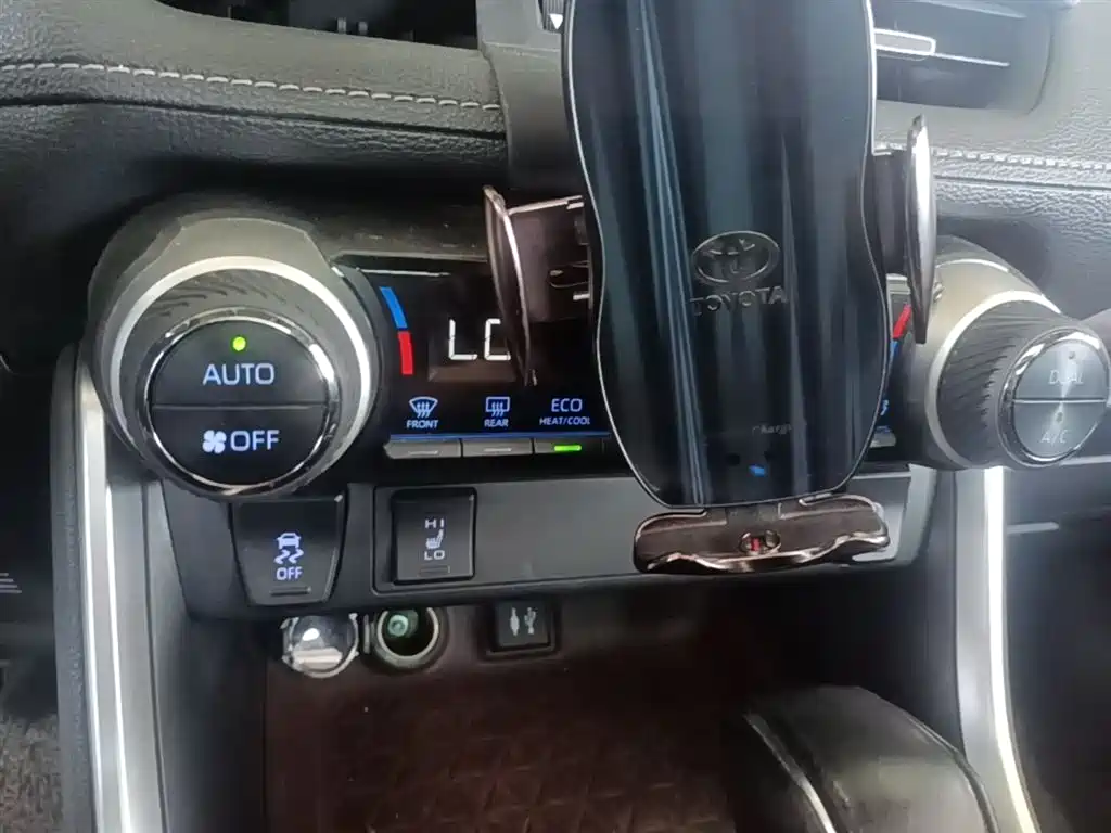 RAV4 Rongfang 2020 2.0L CVT two-wheel drive premium version купить на сайте DeffCars