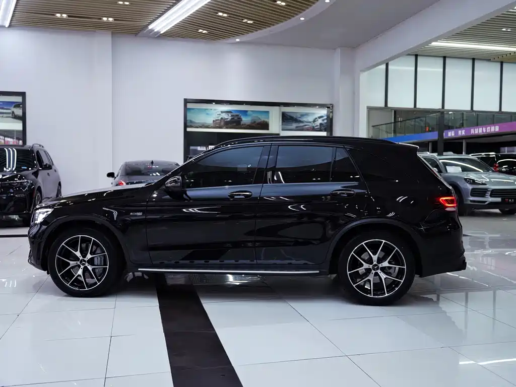 Mercedes-Benz GLC AMG 2022 AMG GLC 43 4MATIC купить на сайте DeffCars