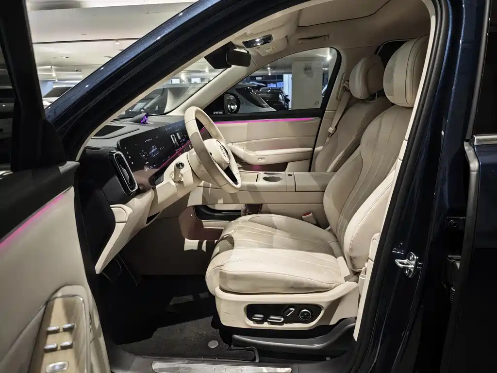 Wenjie M8 2025 extended range Max+ version 53.4kWh 5-seat version 192-line lidar) купить на сайте DeffCars