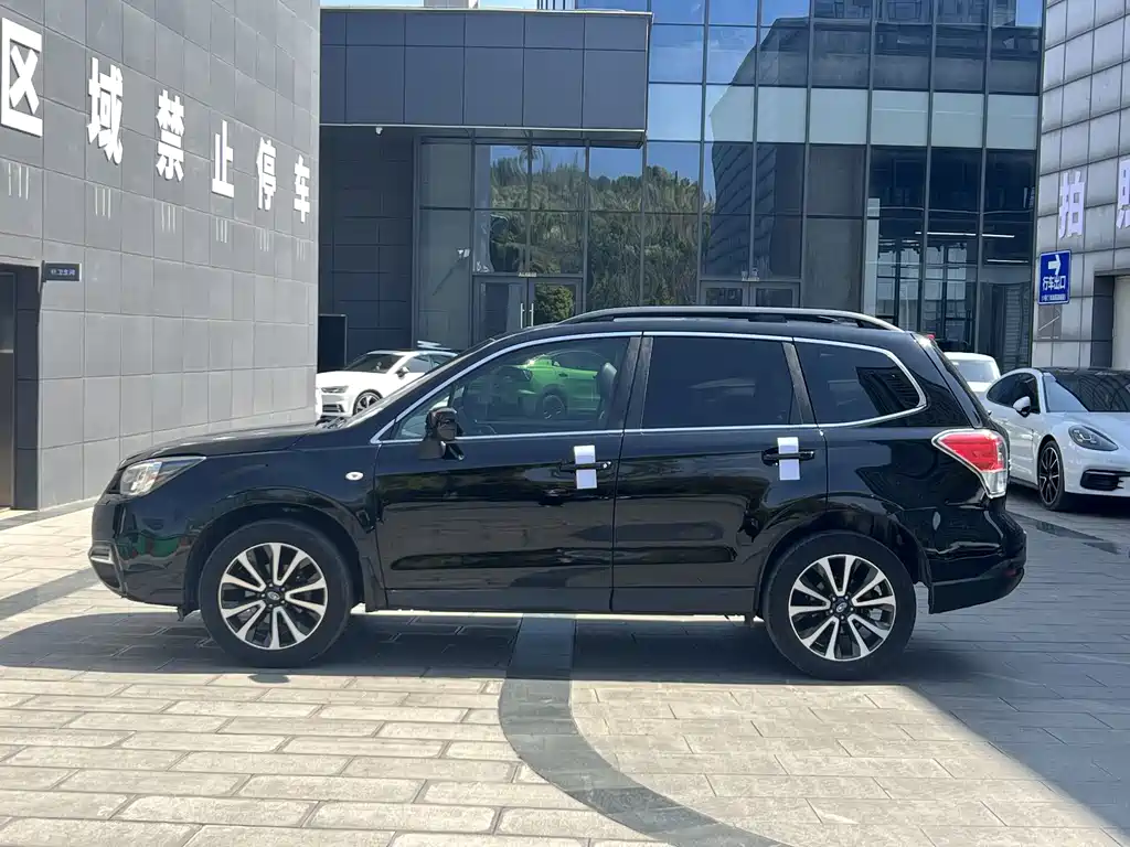 Forester 2018 2.0i Deluxe Navigation Edition купить на сайте DeffCars