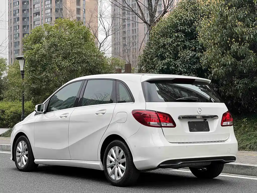 Mercedes-Benz B-Class 2017 B 180 купить на сайте DeffCars