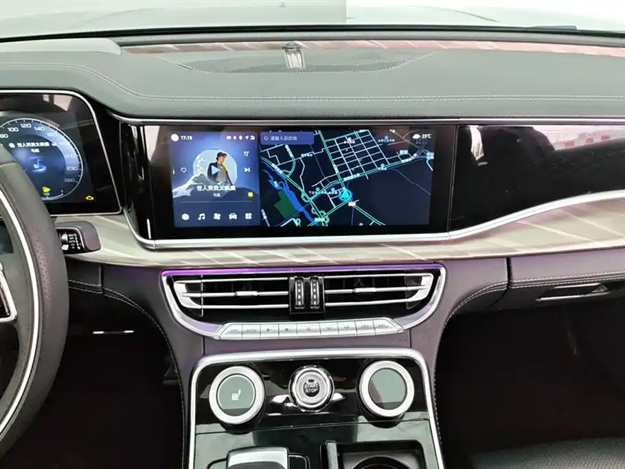 Hongqi H9 2020 2.0T Zhilian Flagship Edition купить на сайте DeffCars