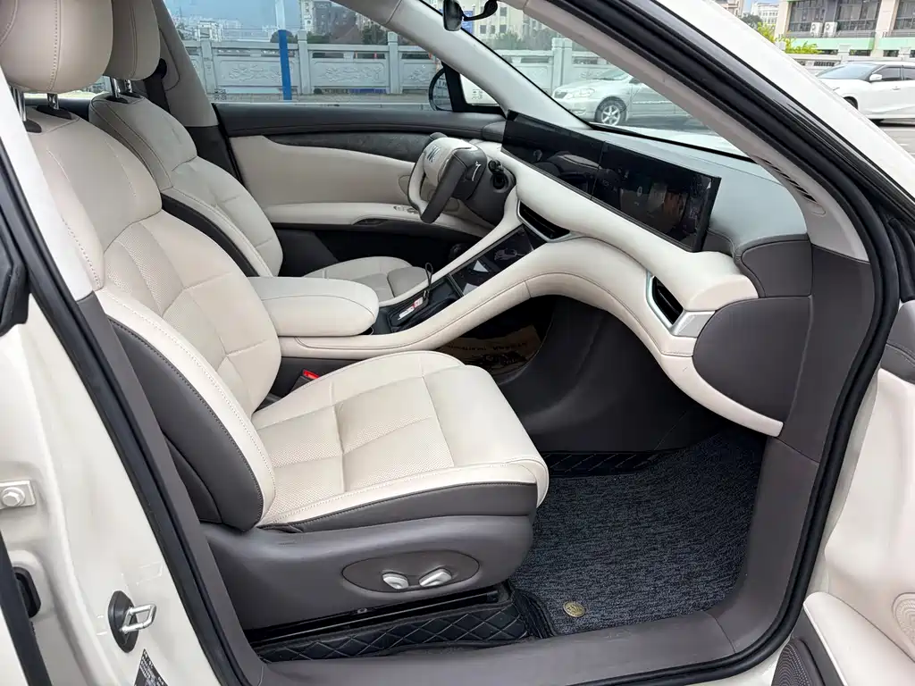 Zhiji LS6 2023 Max Standard Edition купить на сайте DeffCars