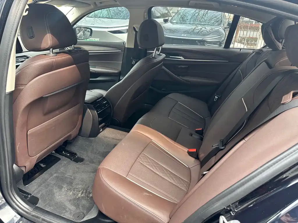 BMW 5 Series 2021 530Li Leading M Sports Package купить на сайте DeffCars