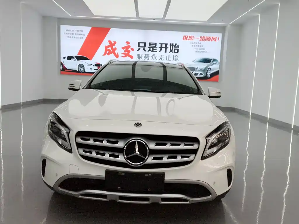 Mercedes-Benz GLA 2018 GLA 200 Fashion Model купить на сайте DeffCars
